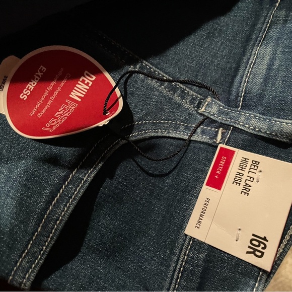 Express Jean Bell Flare Pin-tuck Seams Performance Stretch - Picture 4 of 5